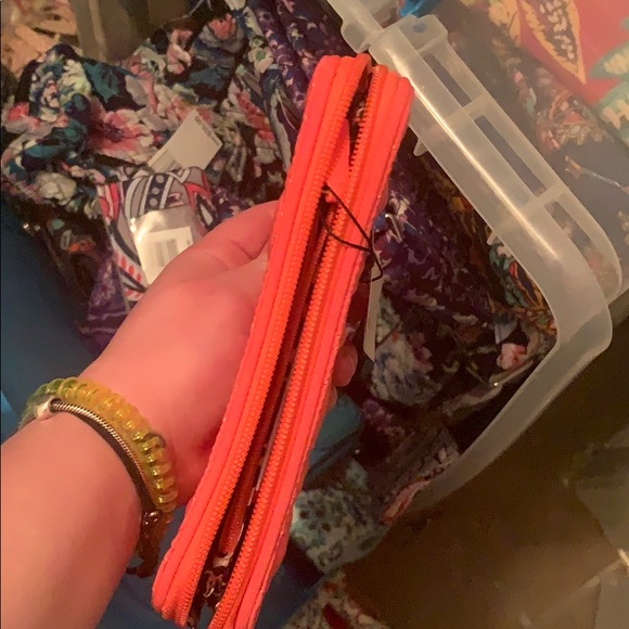 Vera Bradley wallet - Picture 5 of 7